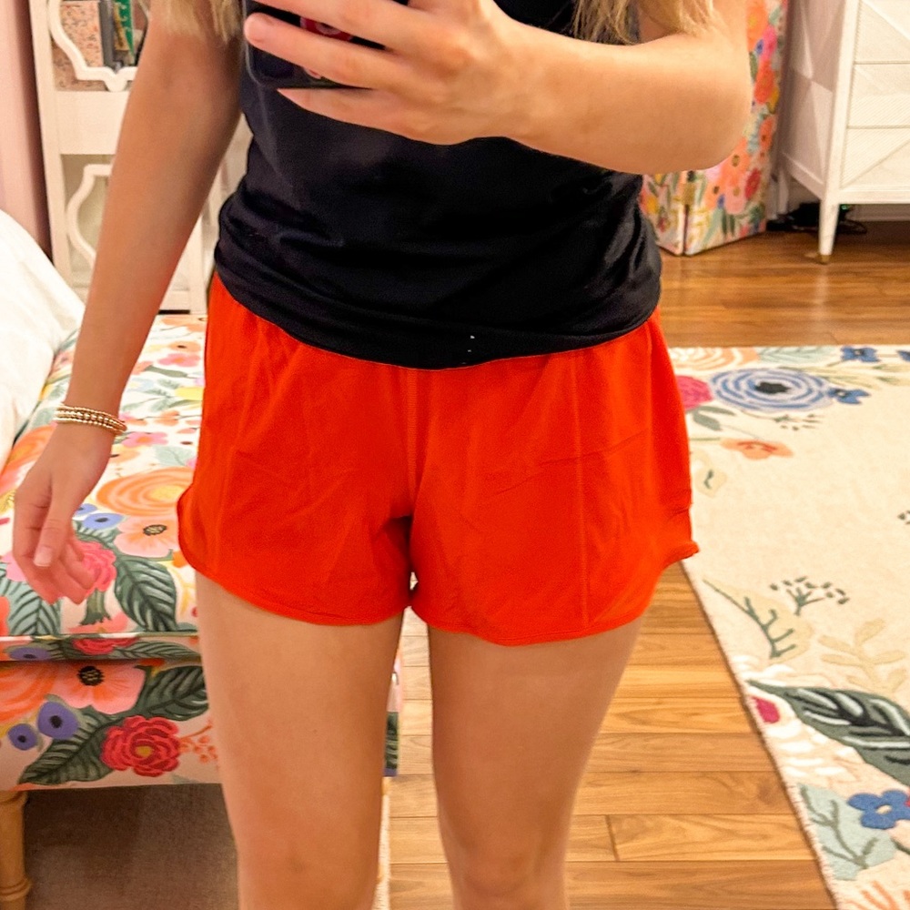 *LULULEMON* Hotty Hots (NO LINING)🍋